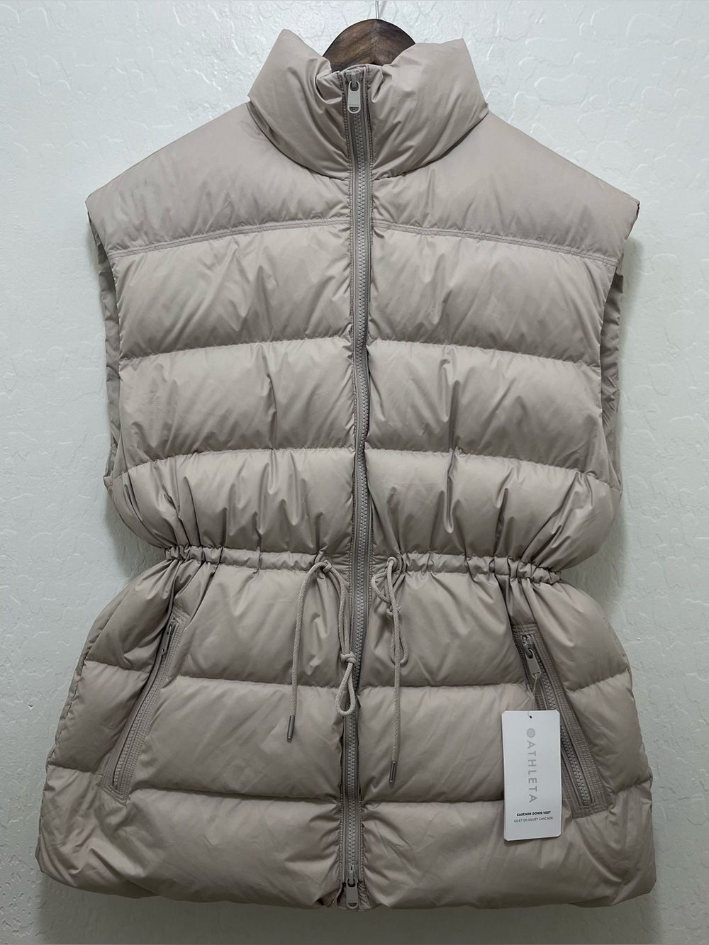 NWT Athleta Women’s S Cascade Down Puffer Vest Sweater